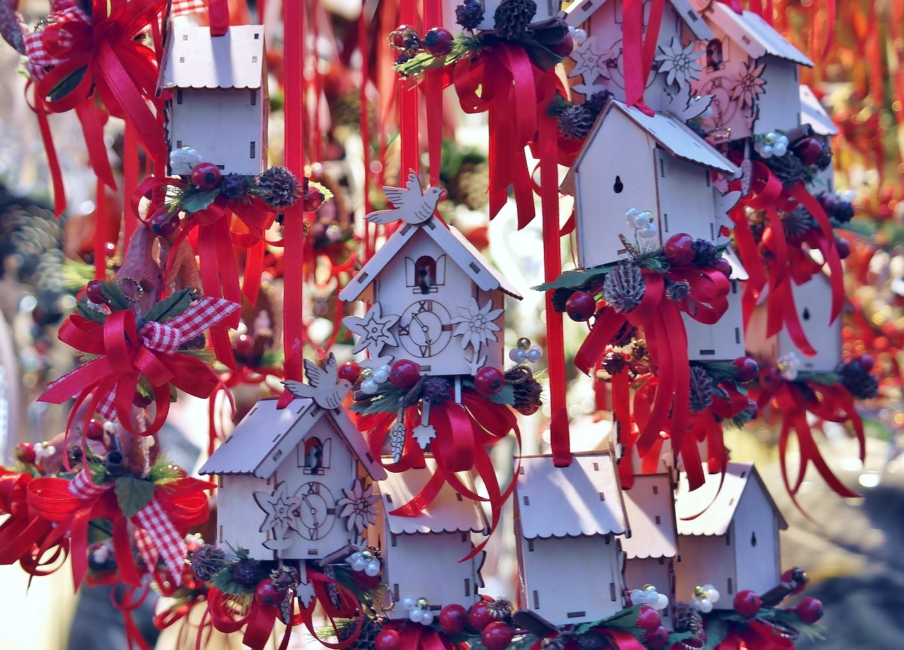 How to Make Your Own Decorative Bunting for Parties